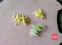 Illustration of how to stir-fry prawns 4