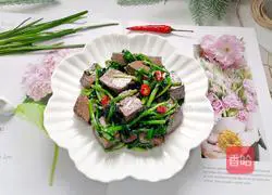 Illustration of how to make stir-fried duck blood with leeks 12