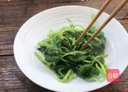 Illustration of how to make boiled chicken slices 7