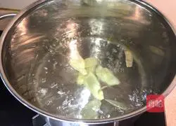 Illustration of how to steam hairy crabs 6