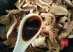 Illustration of how to cook pork with dried bamboo shoots 4