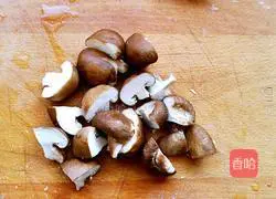 Illustration of how to steam mushrooms and wing roots 2