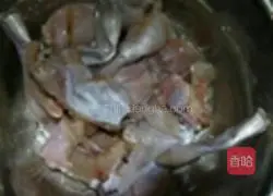 Illustration of how to cook bullfrog with black truffle, wild porcini mushrooms 2