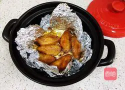 Illustration of how to make roasted chicken wings in a casserole 6