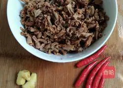 Illustration of how to make steamed bacon with dried beans 6