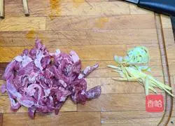 Illustration of how to cook mutton with colored peppers 1