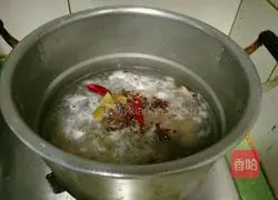 Illustration of how to make spiced broad beans 4