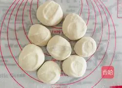 Illustration of how to make shredded pork in Beijing sauce 6