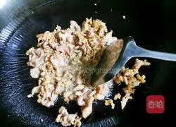 Illustration of how to make stir-fried pork slices with loofah 3