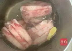 Illustration of how to make fried mutton with onions 1