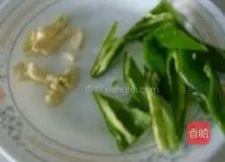 Illustration of how to stew pork with potato chunks 4