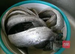 Illustration of how to make sweet and sour crispy fish 1