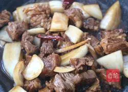 Illustration of how to make lamb stewed with potatoes 7