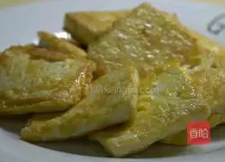 Illustration of how to make egg-wrapped tofu 8