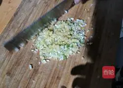 Illustration of how to make grass carp meatballs 3