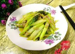 Illustration of how to make asparagus minced meat 11