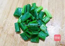 Illustration of how to make air-dried pig ears with double peppers 6