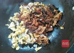 Illustration of how to make fried Xinghua rice noodles 9