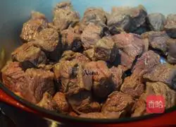 Illustration of how to make tomato beef brisket 9