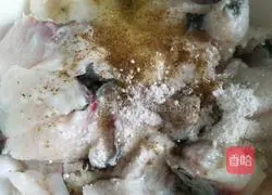 Illustration of how to make spicy boiled fish 4