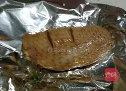 Illustration of how to make tinfoil honey roasted wings 3