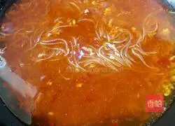 Illustration of how to make minced meat vermicelli in pot 7