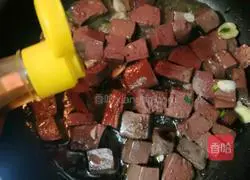 Illustration of braised pig red 10