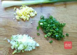 Illustration of how to make steamed pork ribs and taro 2