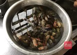 Garlic Crayfish Recipe Illustration 1