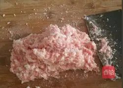 Illustration of how to make fried pork meatballs 1