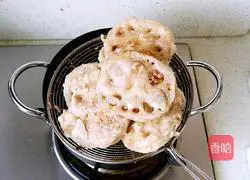 Illustration of how to make fried lotus root box 14