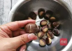Illustration of how to cook fresh shrimps and chestnuts 2