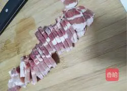 Illustration of how to make pork belly stewed with sauerkraut 2