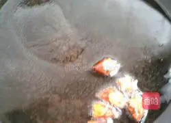 Illustration of how to make fried meat with green pepper 3