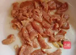 Illustration of how to make fried shredded pork with green pepper 7