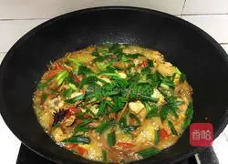 Huang Hua Illustration of how to make beer chicken 6