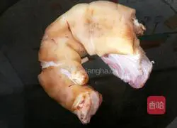 Illustration of how to roast pig's trotters 2
