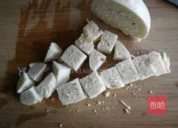 Illustration of how to stir-fry razor clam meat with dried beans 5