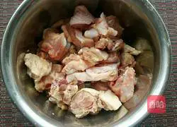 Illustration of how to make spicy chicken nuggets 1