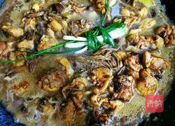 Illustration of braised chicken with tea tree mushroom 6