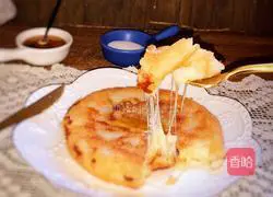 Illustration of how to make brushed cheese rice cake 9