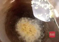 Illustration of how to make onion and potato slices 11