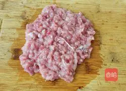 Minced meat and diced potatoes Illustration of how to do it 2