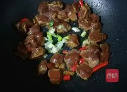 Illustration of how to make diced wild rice meat 3