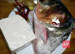 Illustration of braised fish head and braised tofu 1