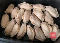 Illustration of how to make Coke chicken wings 3