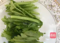 An illustration of how ants climb a tree 4