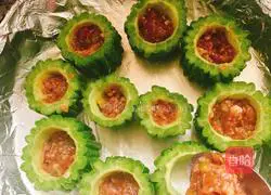 Illustration of the improved version of stuffing bitter melon 2