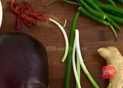 Illustration of how to make eggplant with sauce 1