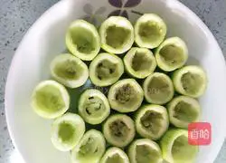 Illustration of how to make shrimp-stuffed loofah 4